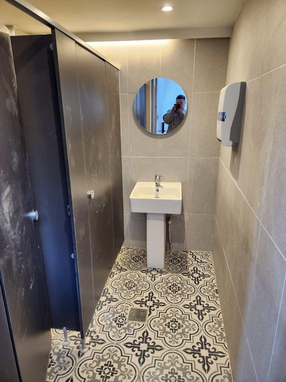 7eb27a999a01c712097a29683315f331_1764117685_27.jpg 7eb27a999a01c712097a29683315f331_1764117685_27.jpg